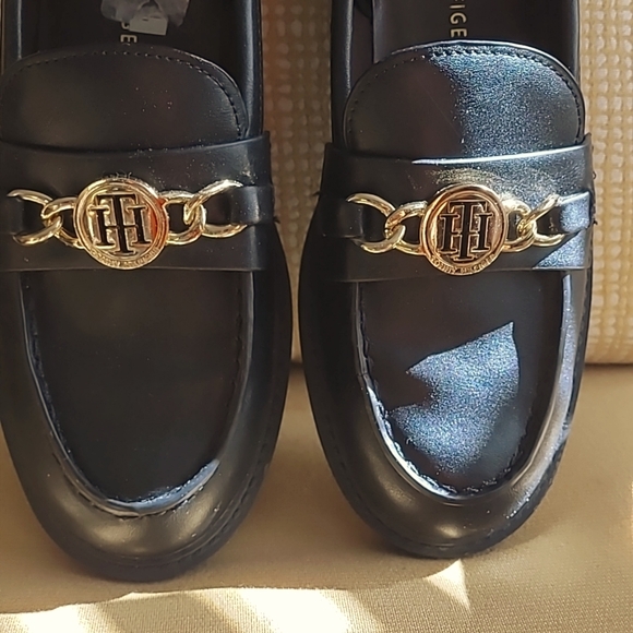 TOMMY HILFIGER LOAFERS - Picture 4 of 9